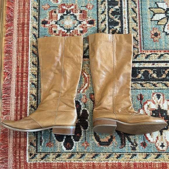 Tahari tall boots women’s 10 - Picture 3 of 5